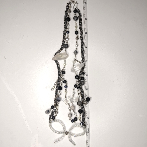 Necklaces with crystal and glass beads chain and a wired bow. Handmade by me. - Picture 5 of 7